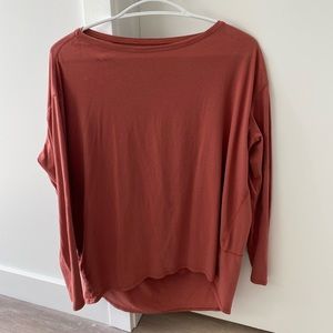Lululemon Back In Action long sleeve